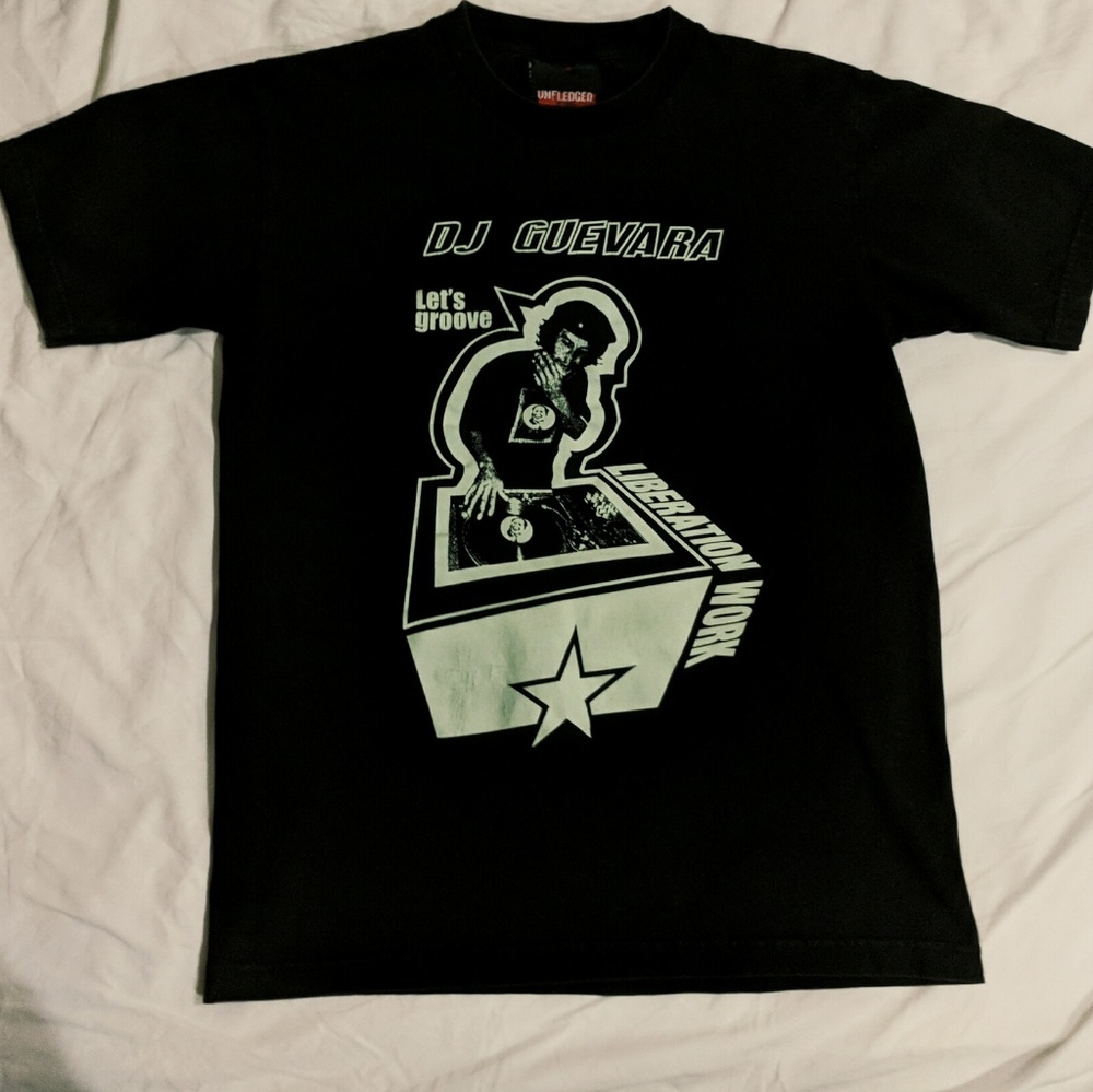 DJ Che Guevara glow in the dark shirt!